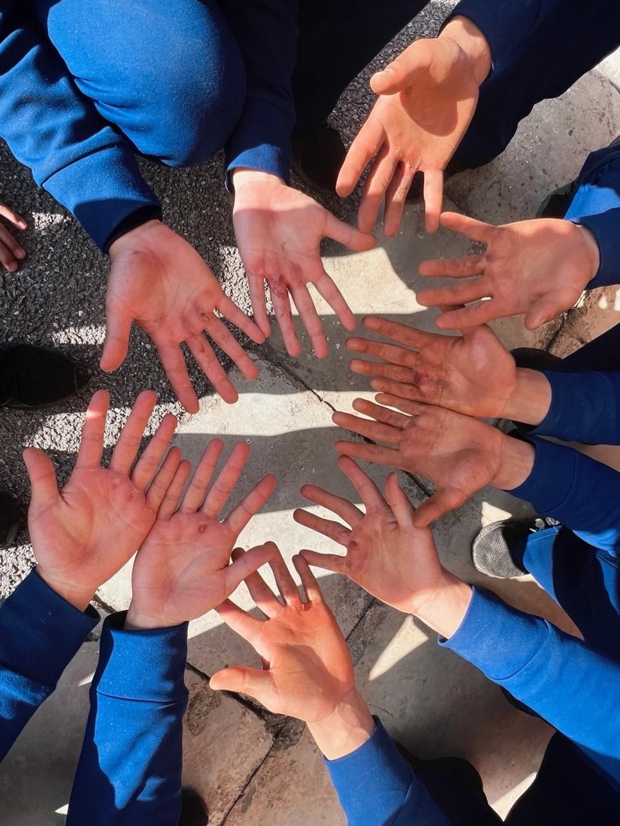 这个职业并不像你们想象的那么美好，是要经历多少磨炼，多少心酸，多少委屈、痛苦才能坚持得下去！#消防员 #中国消防 #火焰蓝 #消防员日常 #蓝朋友 #日复一日