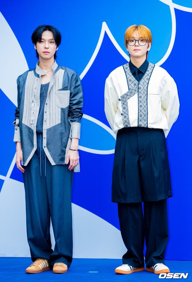 🗞️

고스트나인 이신-이강성,'서울패션위크에 왔어요'

🔗 naver.me/xzlHTjeP

(출처 : OSEN | 네이버 뉴스)

#GHOST9 #고스트나인
#SHIN #이신
#LEEKANGSUNG #이강성