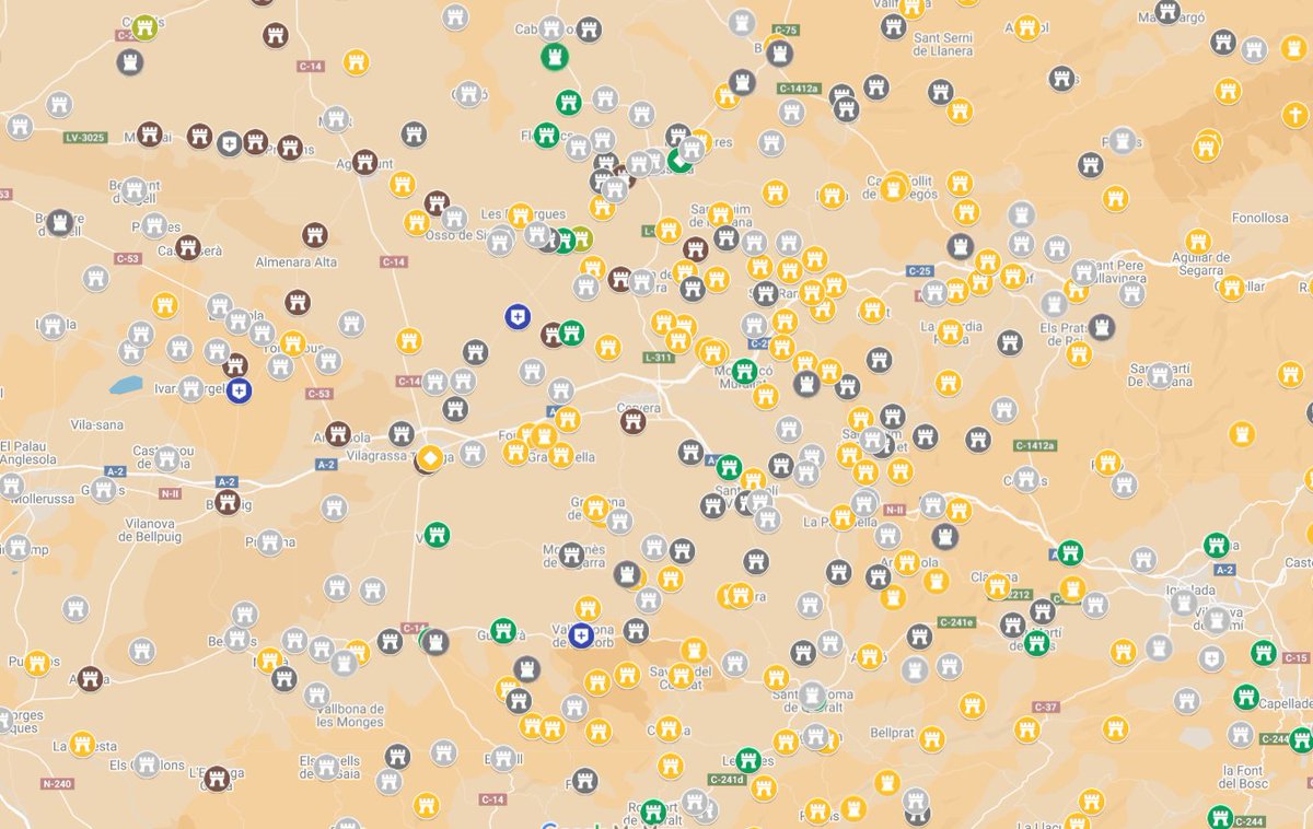 La Segarra és la regió amb més densitat de castells medievals de tot Catalunya.

Alguns que val la pena visitar són:
Castell de Concabella
Castell de Florejacs
Castell de Montcortès
Castell de les Sitges
Castell de Verdú
Castell de les Pallargues

mapadecastells.cat