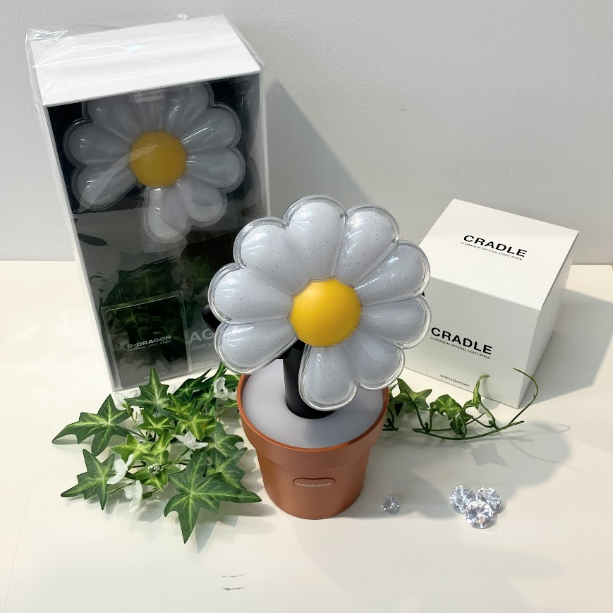 アイドル G-DRAGON CRADLE G-DRAGON (지드래곤) - Official Light Stick Cradle | KorK