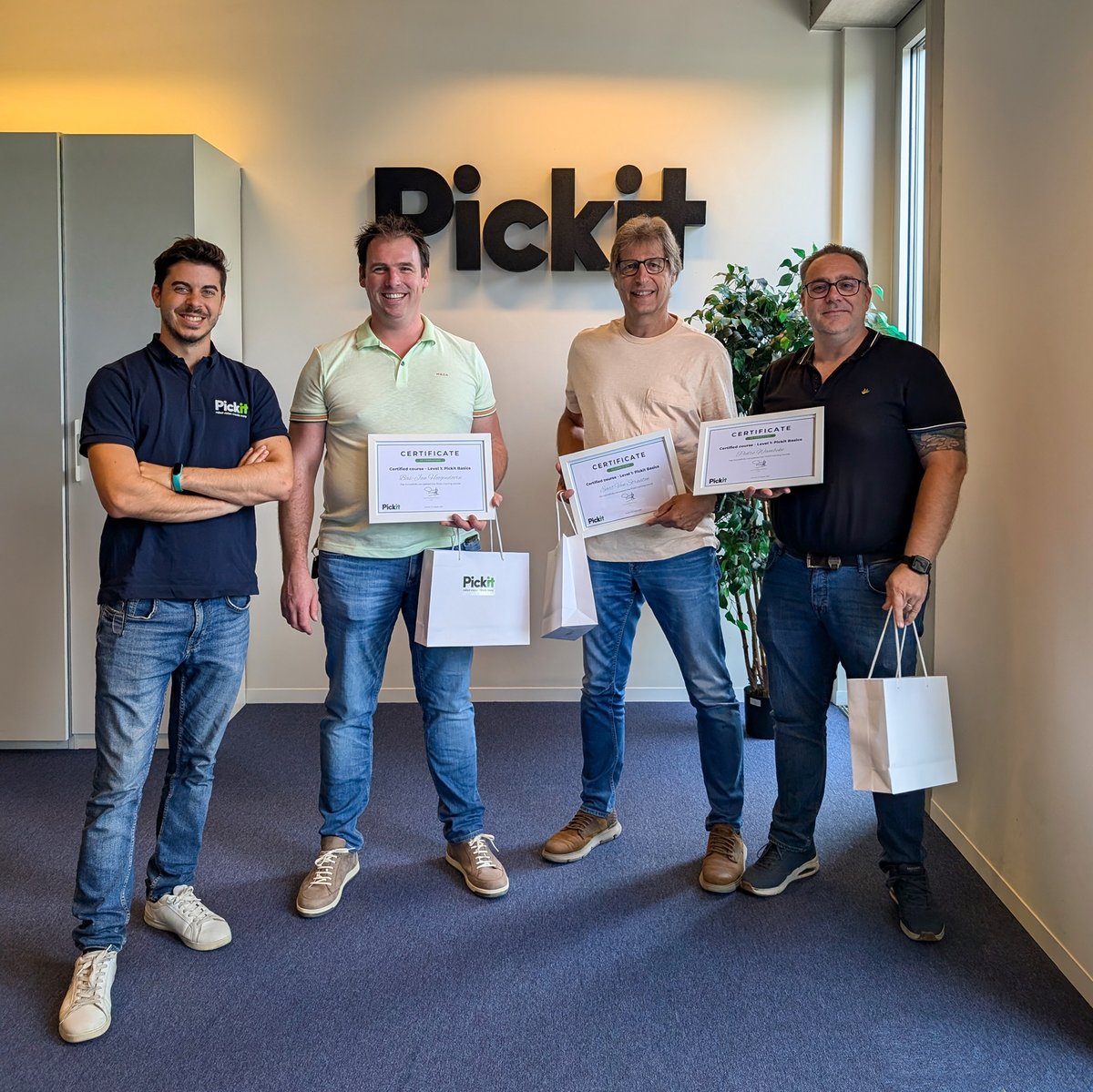 pickit3d's tweet image. 📢 Big congratulations to our latest group of Pickit 3D L1 Certified Experts Bas-Jan Hoogendoorn, Evert van Straaten, Pedro Wambeke from Gibas Automation! 🎉
#Pickit3D #RobotVision #Certification #Training #Automation #Robotics #Industry40 #CertifiedExpert #3DRobotVision