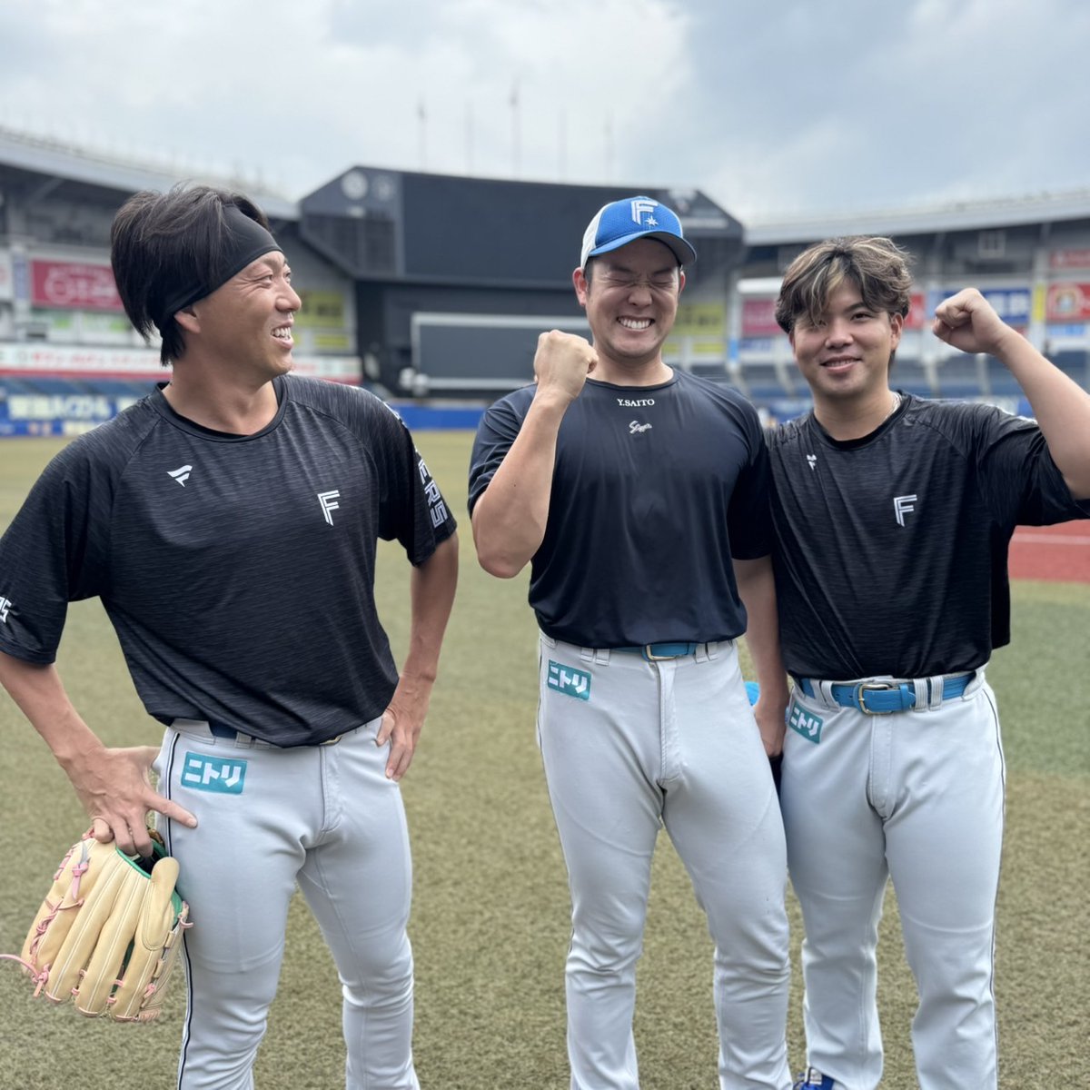 今日から #宮西尚生 投手が一軍に合流しました😆🙌

「みんな元気やな〜😁」

#齋藤友貴哉 #金村尚真
#lovefighters