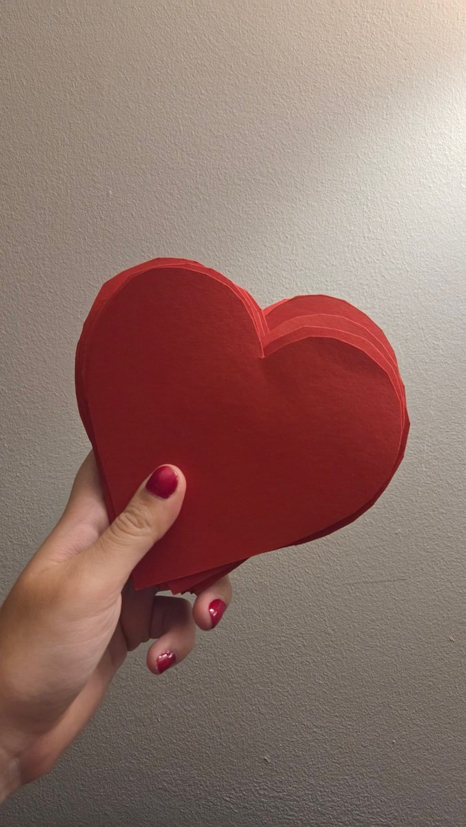 coldplayxtra's tweet photo. Bring a paper ❤️ to #ColdplayWembley

Coldplay fans are coordinating efforts to raise paper hearts during the band's final song ALL MY LOVE at Wembley

Check out @SkyFullOfHannah's page for more info ✨ https://t.co/gNWKSQHZxX