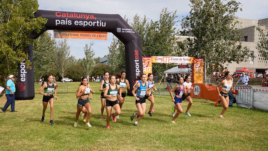 🏃‍♀️🏃‍♂️ El Cros ATE-Ciutat de Tortosa-Premi Eduardo Fornós manté un destacat protagonisme

▶ LA NOTÍCIA: ebresports.cat/el-cros-ate-ci…

<a href="/esportcat/">Esports</a> <a href="/UCECcat/">Consells Esportius de Catalunya</a> <a href="/ToniGilabert1/">Toni Gilabert</a> <a href="/esportcat/">Esports</a> <a href="/jaumedomingo/">💛Jaume Domingo💛</a> <a href="/Tortosa/">Ajuntament de Tortosa</a> <a href="/JordiJordanEbre/">Jordi Jordan</a> <a href="/vgraufe/">Víctor Grau Ferrer</a> #Tortosa #TerresdelEbre