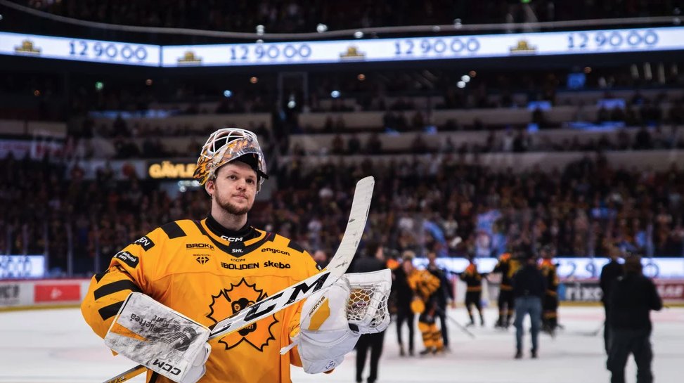 Skellefteås målvaktssituation är oklar. Med snart bara en vecka kvar till första matchen i SHL står laget just nu med bara en frisk målvakt. 

Och Linus Söderströms status? "Just nu rehabar han och vi har inga riktigt bra svar att ge just nu"
norran.se/sport/ishockey…

#skeaik #shl