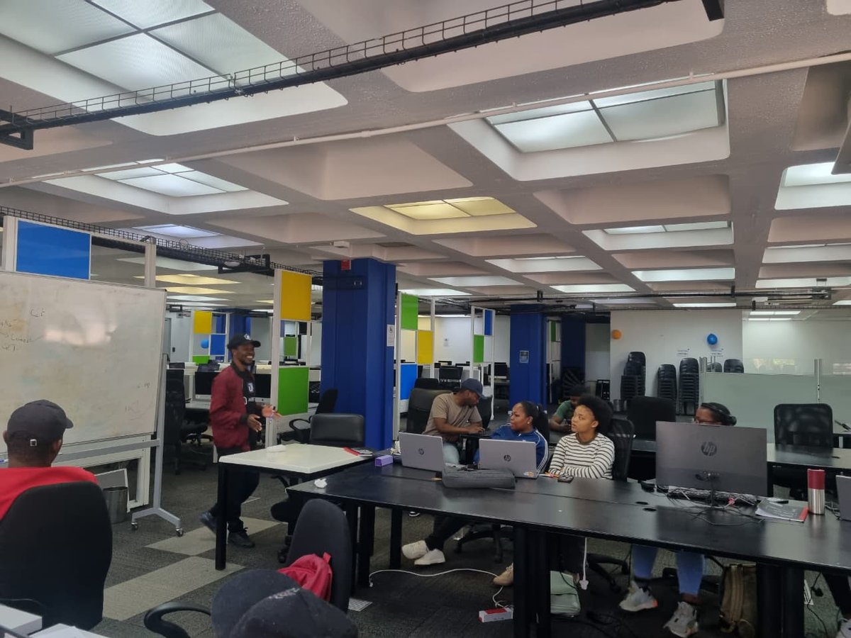 🚀 Saturday’s ABC session was 🔥
We broke down DEXs and explored:
🔹 Liquidity pools
🔹 Factory contracts &amp; routers
🔹 Impermanent loss &amp; impact price
We also unpacked how 💸 flows in DeFi + tied it to real economic events.
Learning. Building. Growing. 🌍💡
#DeFi #DEX #Web3