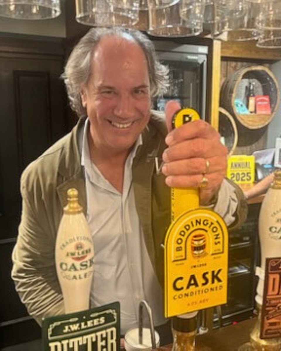 caskmarque's tweet photo. Yesterday afternoon, Cask Marque Executive Director Paul Nunny attended a tasting of the new Boddingtons Cask, which is also known as "The Cream of Manchester", being brewed and distributed by @JWLeesBrewery Brewery.

1/3 https://t.co/QkODruNNlh