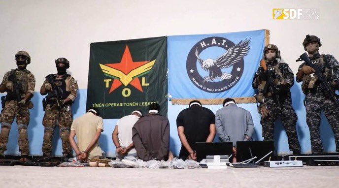 Rakka’da SDG’ye bağlı T.O.L ve H.A.T timleri düzenledikleri ortak operasyonda 5 DAEŞ üyesini yakaladı.