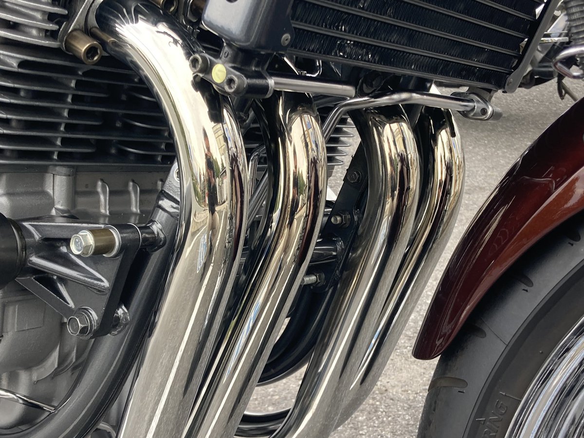 zzr1200Silver's tweet photo. #毎月4日は4気筒の日 https://t.co/sIxoEKTnQU