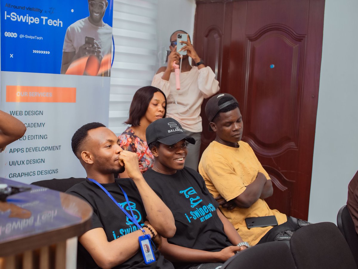 ISwipeTech's tweet image. From CEO insights to fun + interactive sessions, our onboarding was a hit! 

 Here’s a glimpse of the amazing time we had, see captions for more .

 Registration closes TOMORROW.

👉 Apply now: iswipetech.com/cohort2C

#ISwipeTech #DigitalSkills #TechCommunity