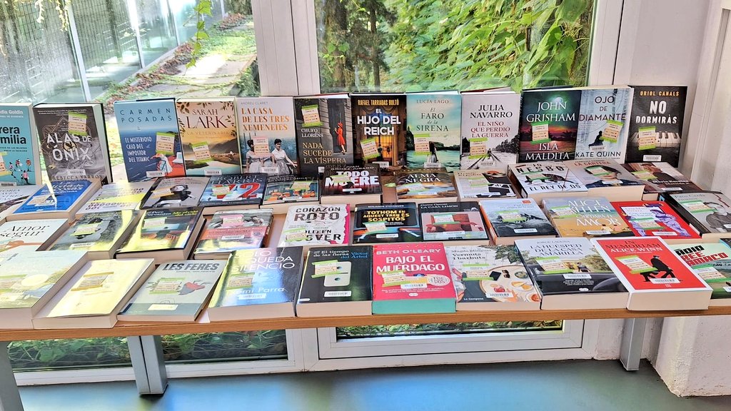 Ja teniu disponibles pel préstec les #novetats de setembre. No us encanteu que volen!