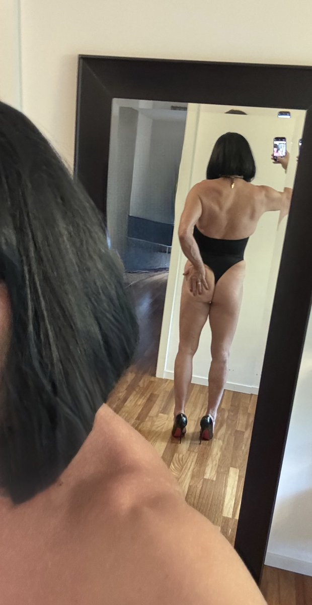 Getting ready for boating with <a href="/LadyNatalieNoir/">Natalie Noir</a> 
Loving my new bathing suit from #maison_close