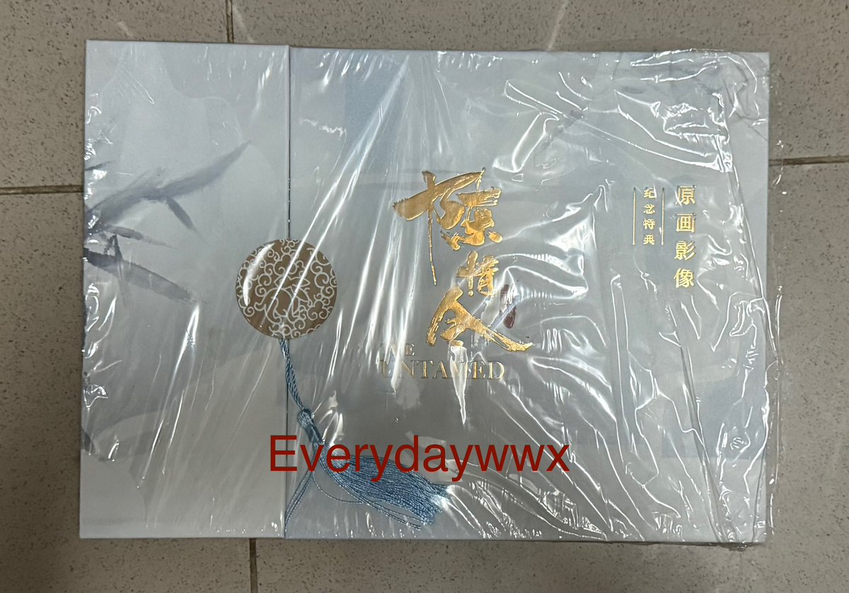 everydayWWX's tweet photo. WTS/ LFB PH

Untamed Photobook
Price: 1,800php

MOP: Gcash
Shipping: J&amp;T, LBC or lalamove 

#Untamed #MDZS https://t.co/gwGQfWvx69