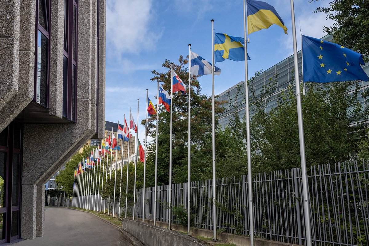 Our thoughts are with our Portuguese colleagues and all those affected by the tragic accident on the Elevador da Glória.
 
<a href="/EUauditors/">European Court of Auditors</a> stand with them during this difficult time and send our deepest sympathies to everyone impacted.

🇪🇺🇵🇹