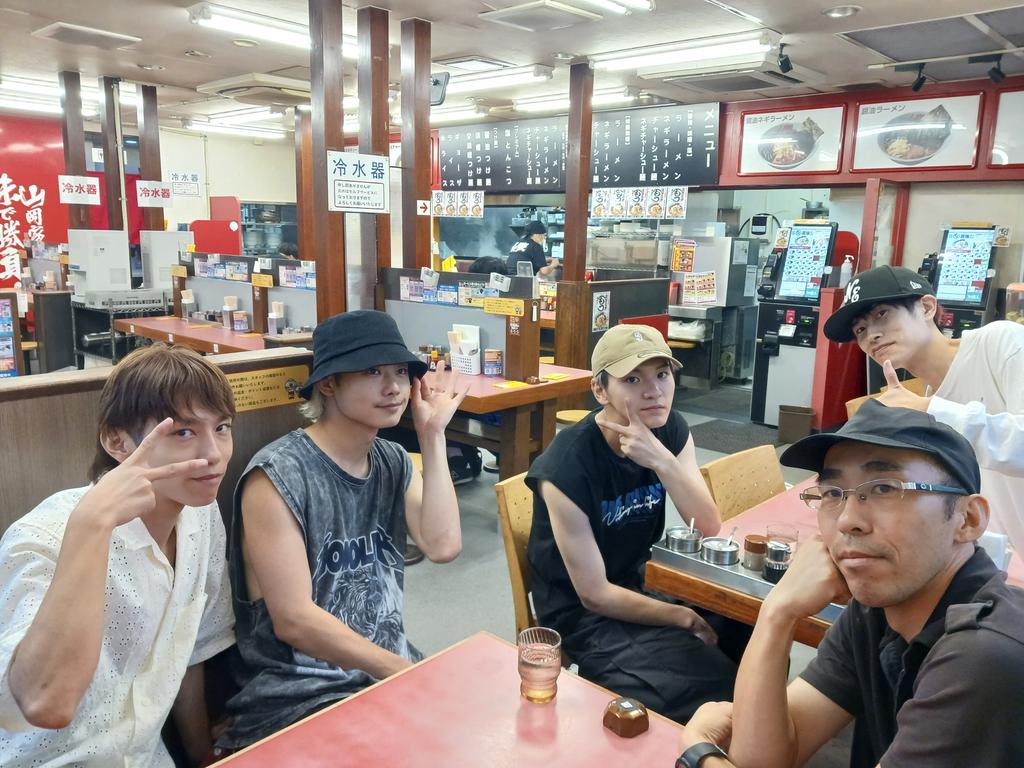 合宿打ち上げ。
ラーメンパーティー。