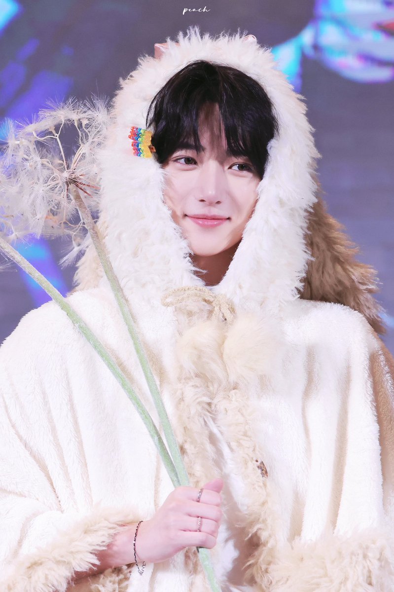 Peach_iis's tweet image. 250904 

카와이 ๑⁰̷̴͈⌔⁰̷̴͈๑✨

#BEOMGYU #범규
#TOMORROW_X_TOGETHER 
#투모로우바이투게더