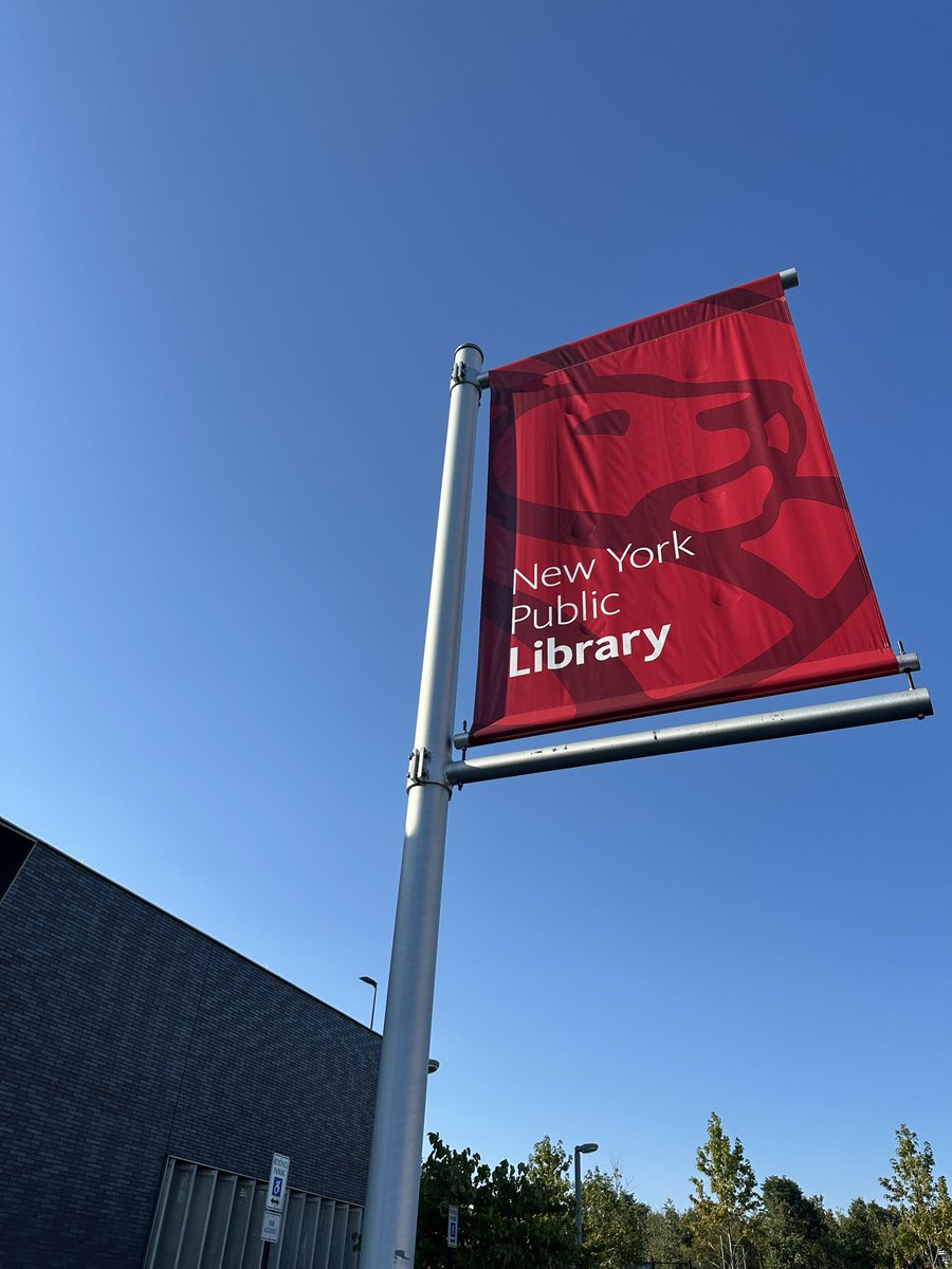 Students are back! 🎉 As an SLP, I’m ready with a stack of <a href="/nypl/">NY Public Library</a> books to spark conversations and stories in our speech sessions. 📖💬 #BackToSchool <a href="/NYCSchools/">NYC Public Schools</a>