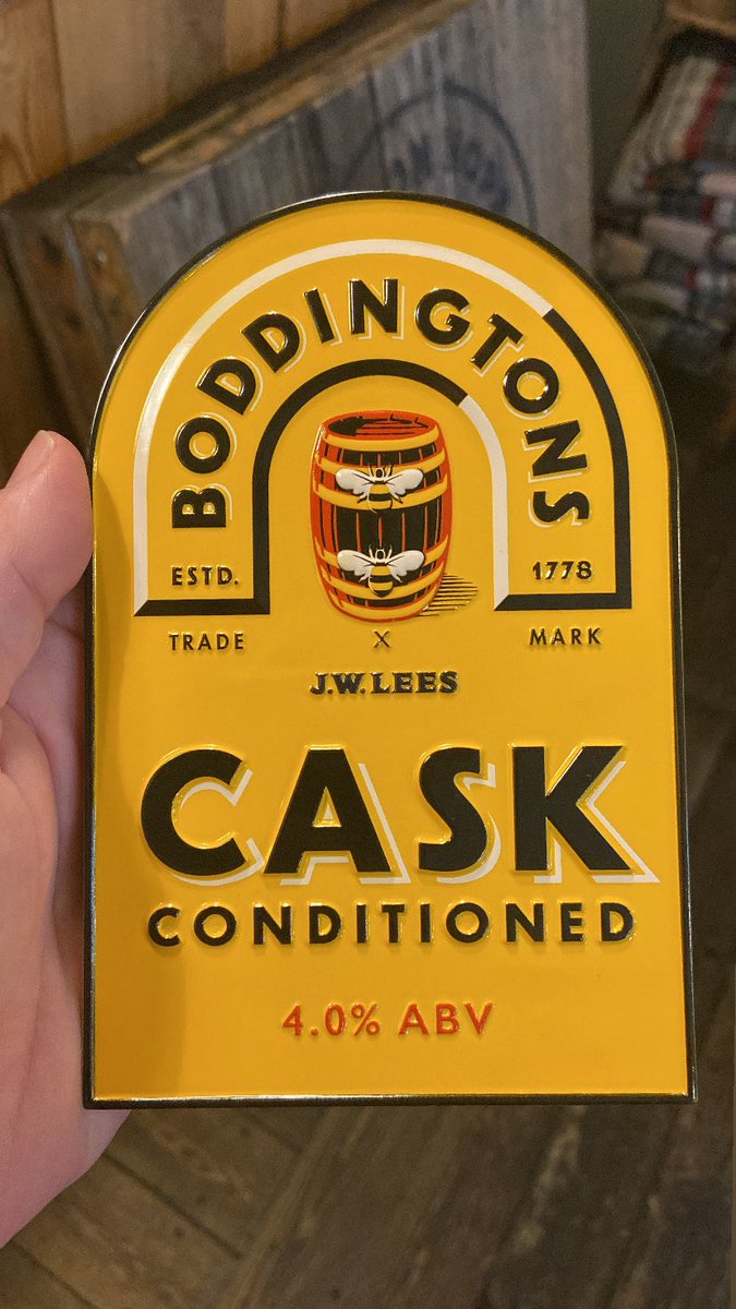 HeatonHops's tweet photo. By Eck 
The Cream of Manchester is back cask conditioned Boddingtons 🍺@JWLeesBrewery 🐝 🐝 https://t.co/6guMvmIMYE