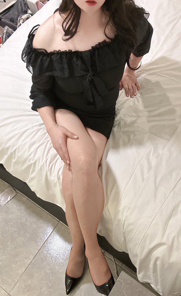 그냥 치마입고 스타킹 신고 살고 싶당 

#CrossDresser #시디섭 #시디 #여장남자 #cd #보추
