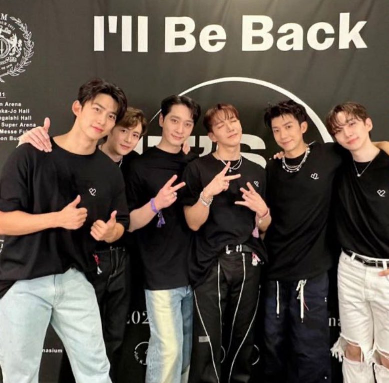 17th Debut 𝐀𝐧𝐧𝐢𝐯𝐞𝐫𝐬𝐚𝐫𝐲✨️🖤✨

活動続けてくれてありがとう︎

また6人に会いたい

#새앨범들고돌아와
#2PM_17thAnniversary
#2PM
#JUN_K #NICHKHUN #TAECYEON
#WOOYOUNG #JUNHO #CHANSUNG
