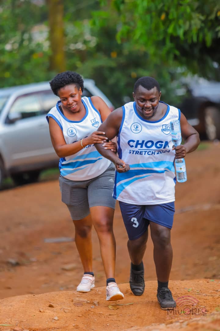ChogmFc's tweet image. #19thoctober..
Are you training or you want to grab peoples arms for a ride 🤣

#chogmstretch2025
#afterkraaledition