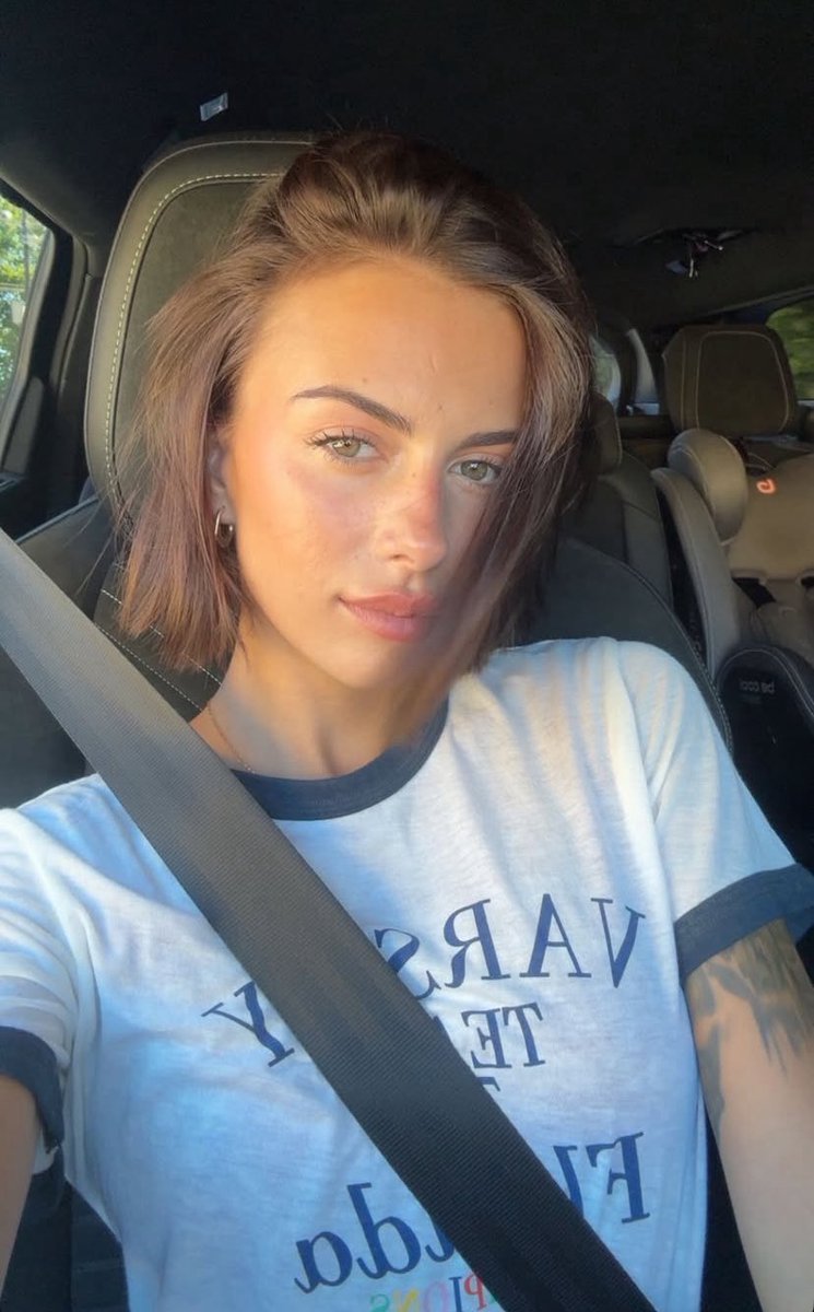 youngpeople_off's tweet image. Après sa rupture avec #Paga, #Giuseppa choisit de partager une photo tendre avec sa fille. En légende, elle écrit : « Peu importe ce qu’ils disent, nous on sait 🤍 ». Une déclaration pleine de force et d’amour maternel. 
#W9