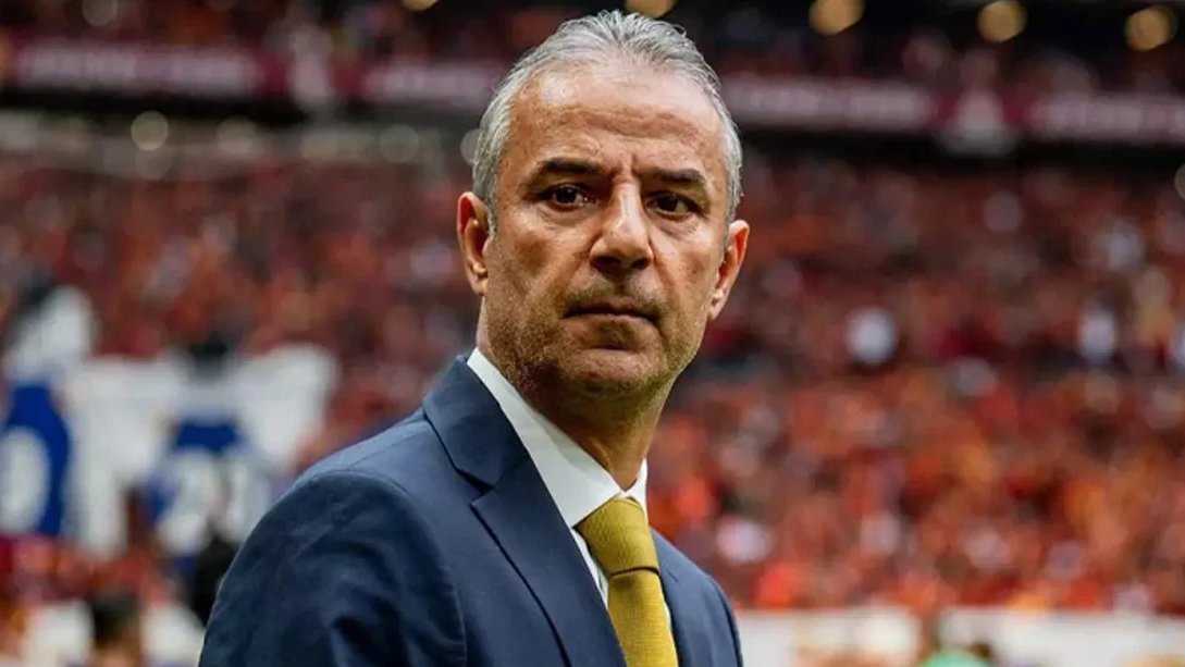 Fred Sakatlanınca Puan Alamayan Çözümü Üretemeyen Dua Ederek çözüm Arayan Hoca  istemiyoruz 
#fenerbahçe