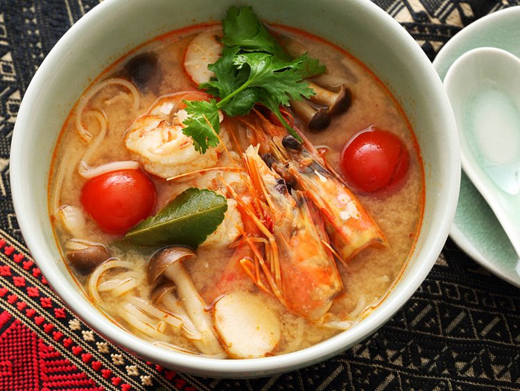 9/4木曜日Geekオープン‼️
本日のスタッフは

ヒサ18-24 <a href="/hisa_jabberwock/">hisa</a> 
おと23-05 <a href="/otochan_geek/">おとちゃん0914イベント💡</a> 
中野23-05 <a href="/nakanononaka__/">中野</a> 

トムヤムクンあります！🍲🦐
カクテルもフルーツいっぱいあります🍉🍇🍑🍎

18:00〜05:00まで営業してます！
本日もよろしくお願いします！