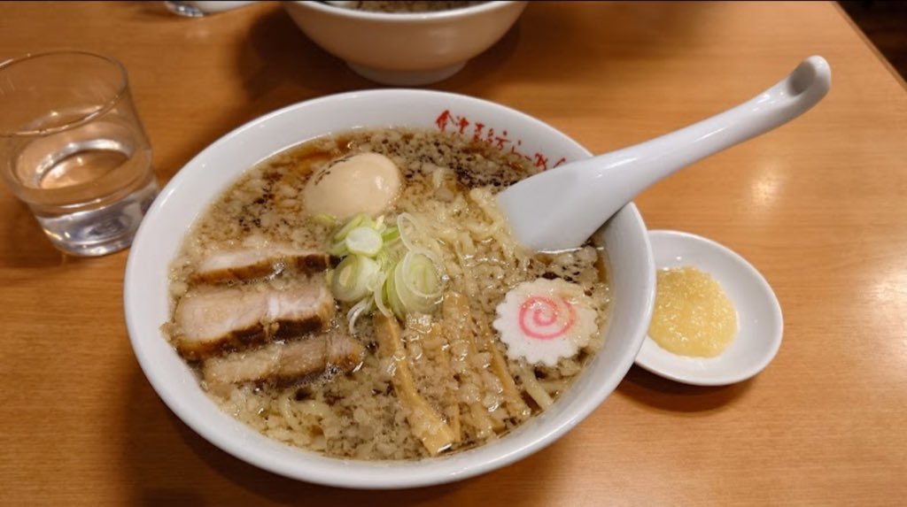 都内近郊の喜多方ラーメン好きは一回
でいいから北区上十条にある

『會津・喜多方らーめん愛絆』に行って欲しい (すずな と読みます)

ここのキーホルダーで永年追加出来る炙りチャーシューが最高に美味しいので気に入った人はぜひ愛絆ちゃんキーホルダー買ってねw