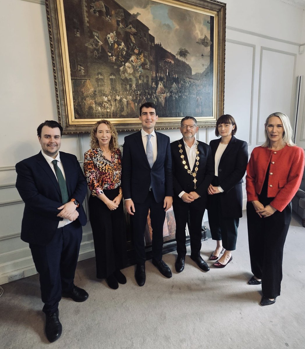 Two productive meetings last week with Ministers Paschal Donohoe &amp; Jack Chambers! With our Strategic Partners, we pushed key Pre-Budget priorities:
🏠 Housing | 🚆 Transport &amp; Infrastructure | ⚡ Energy
Driving growth &amp; competitiveness in the Mid-West! 
#MidWestBiz #PreBudget2026