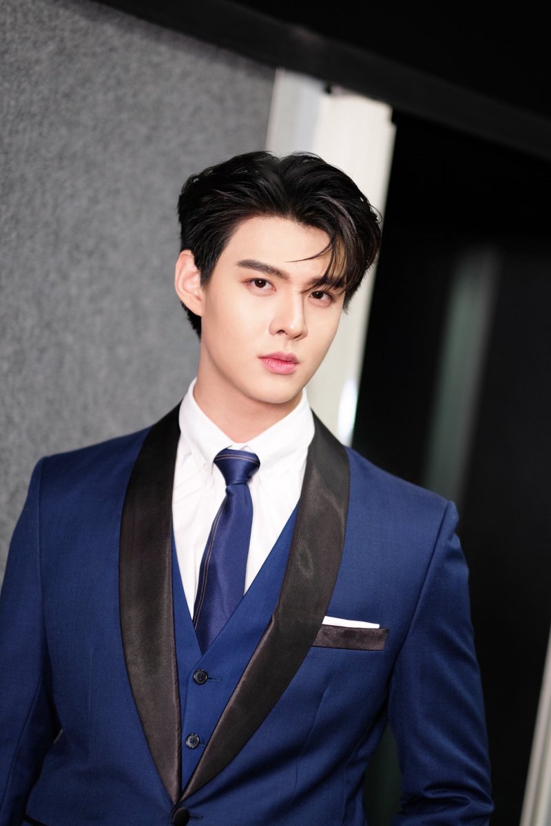 미인통 왔다…와이리 이쁜겨…이목구비 주차 넘 완벽바리임..ㅜㅜ

1 YEAR PONCHEEWAN
#1ปีที่มีพรชีวัน
#Saint_sup