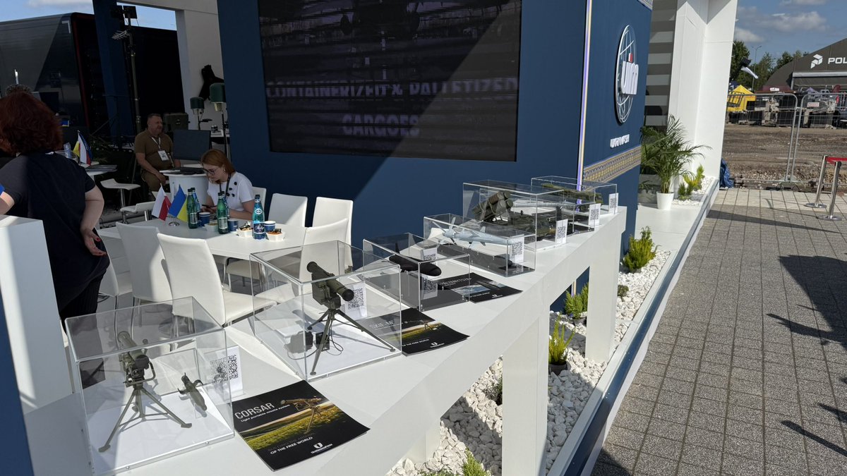 Jak to jest, że Ukraina - kraj „objęty” wojną, który z całego świata ściąga uzbrojenie, amunicję i pieniądze, na targach oferuje broń własnej produkcji na sprzedaż. 
.
I to całkiem zaawansowaną.
.
Jakaś #DziwnaTaWojna …