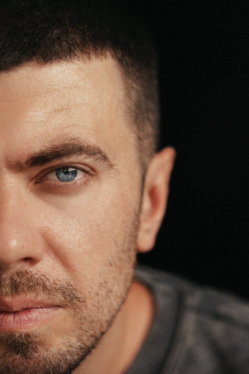 Фото для Face ID. Саме з таким ліцом я ходжу 80% часу