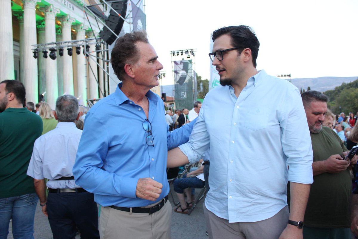 Η εκδήλωση για τα 51 χρόνια από την ίδρυση του ΠΑΣΟΚ αποδεικνύει πως το Κίνημα μπορεί να κάνει τους Έλληνες να ονειρευτούν ξανά, να μειώσει τις ανισότητες και να επαναφέρει κεκτημένα όπως το ΕΣΥ, οι αξιοπρεπείς συντάξεις και η διασφάλιση ποιοτικής δημόσιας και δωρεάν Παιδείας