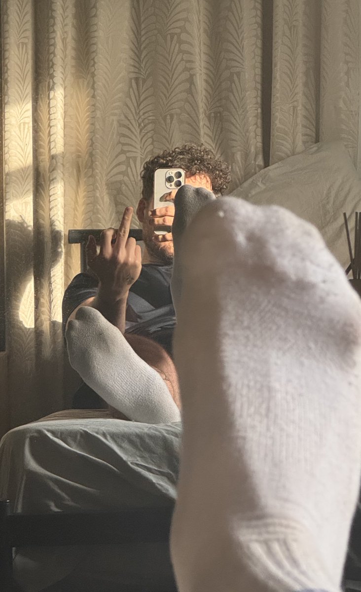 Bow down, boy.

Worship.

#Findom #CashMaster #PayPig