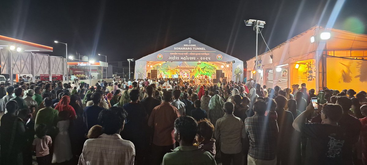 CPZALABJP's tweet photo. 🚩 ભારતીય જનતા પાર્ટી - બોટાદ જિલ્લા આયોજિત ઓપરેશન સિંદૂર થીમ આધારિત ગણેશ મહોત્સવ-૨૦૨૫ 🎯
🔔 દિવસ- ૮ ની અવિસ્મરણીય ક્ષણો 🙏🏻
🌷બોટાદ જીલ્લા સોશિયલ મીડિયા વિભાગ🌷
#GanpatiBappaMorya #BJP #GanpatiMahotsav2025 #BJP4Botad https://t.co/oNK1wgZTlr