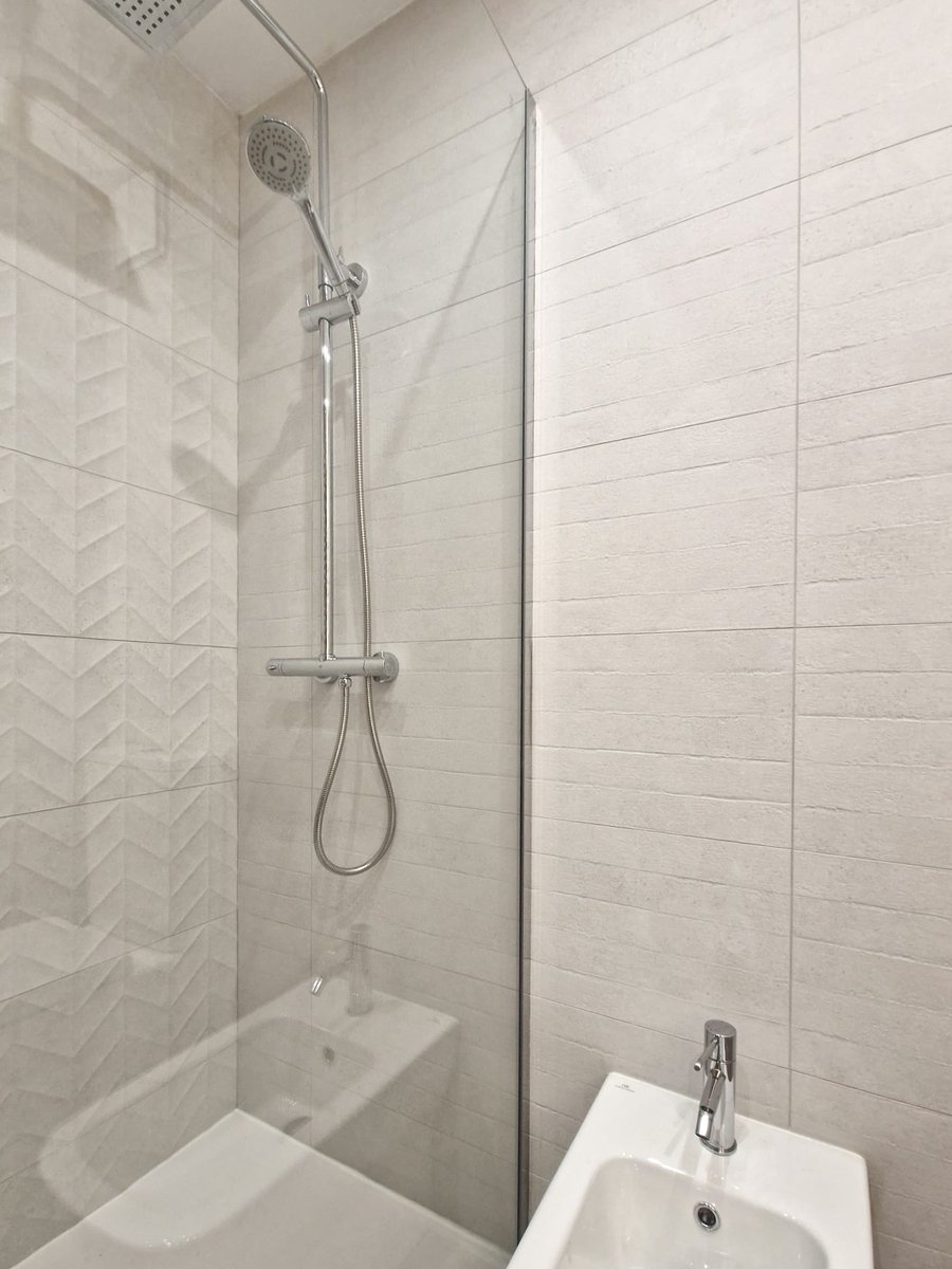 Tu #baño perfecto está en camino 🔜

Detalles cuidados, materiales de calidad y un diseño que combina modernidad y atemporalidad. Este proyecto terminado refleja cómo todos nuestros materiales te ayudarán a crear un baño práctico, adaptado a tus necesidades y con estilo propio💫