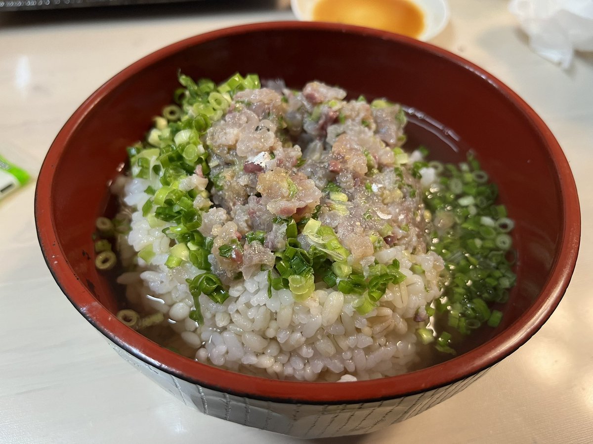 昨日の晩飯

明日はアジフライ