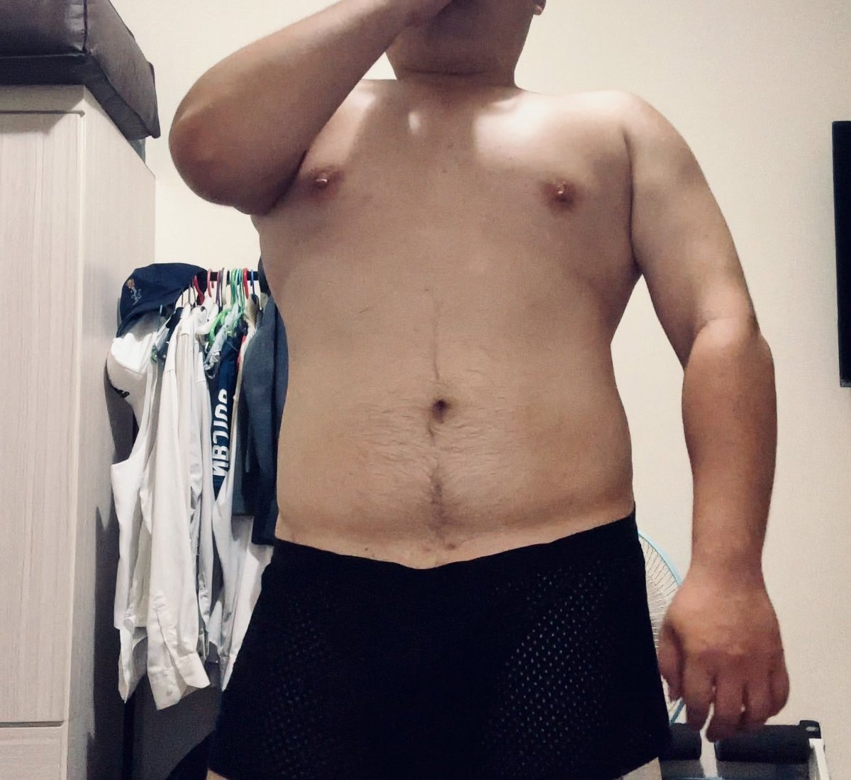 久違的在家健身🏋️
有人要來抱抱嗎（小聲問😗