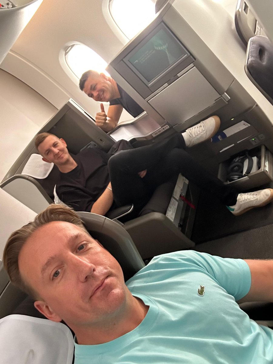 And we’re off!! Next stop San Francisco then onto Los Angeles to see <a href="/oasis/">Oasis</a> 
What a trip this is gonna be
<a href="/GManSizzle/">George C</a>