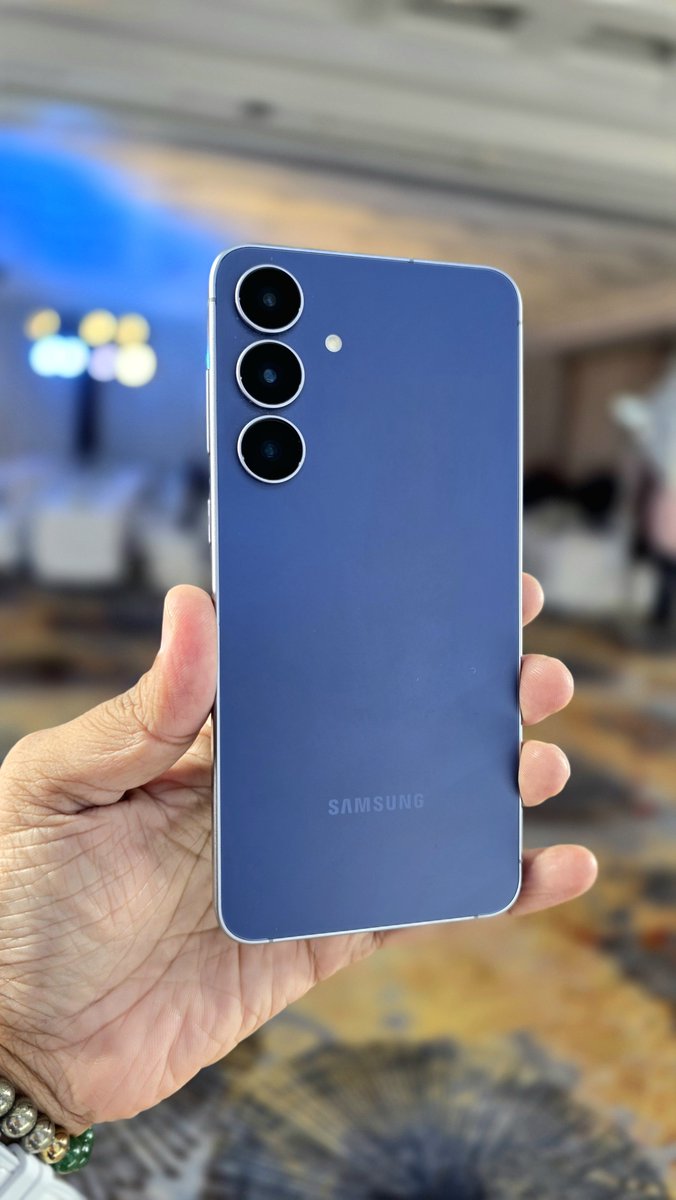 Meet the all new Samsung Galaxy S25 FE! Kaisa laga apko ye phone?