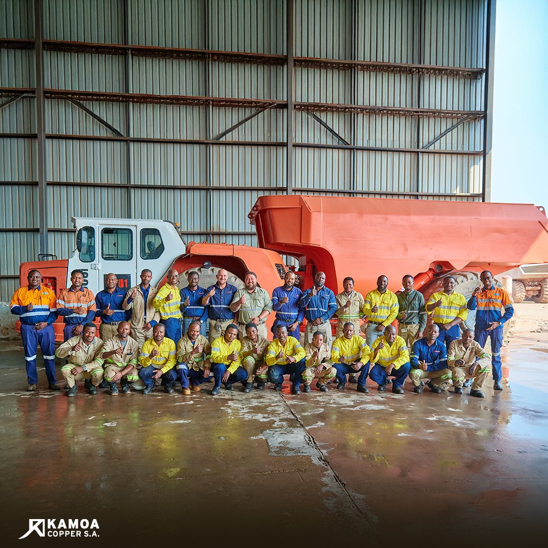 kamoa_copper_sa's tweet image. Après des dizaines de milliers d'heures de service, notre camion Sandvik TH663i (DT01) avait atteint la fin de sa vie utile. Plutôt que de l'envoyer à la casse, nos équipes ont relevé un défi audacieux : le reconstruire intégralement de A à Z, localement, sur notre site en RDC.…