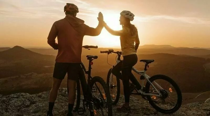 🚴‍♀️⚡ Explora Soria con energía 

En El Cielo de Muriel te ofrecemos alquiler de bicicletas eléctricas para que descubras los paisajes de la zona de forma cómoda.

¡Muévete a tu ritmo y vive la naturaleza!

📍elcielodemuriel.com

#BicicletasEléctricas #ElCieloDeMuriel