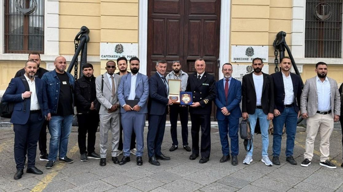 Sarita_Libre's tweet image. Noi del #JLProject vogliamo sapere da #GiorgiaMeloni se fra questi miliziani libici addestrati in Italia 5 mesi fa ci sono quelli che il 24 agosto 2025 hanno tentato di uccidere i cittadini italiani.
Ci rivolgeremo alla CPI per appurarlo.