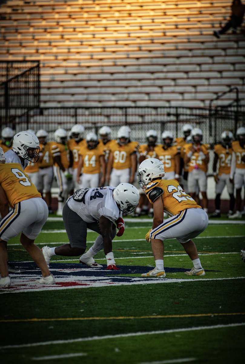 Aamir penderr🪓 (@aamirpender) on Twitter photo Ready for week 1!! #lacklife Ready for week 1!! #lacklife
