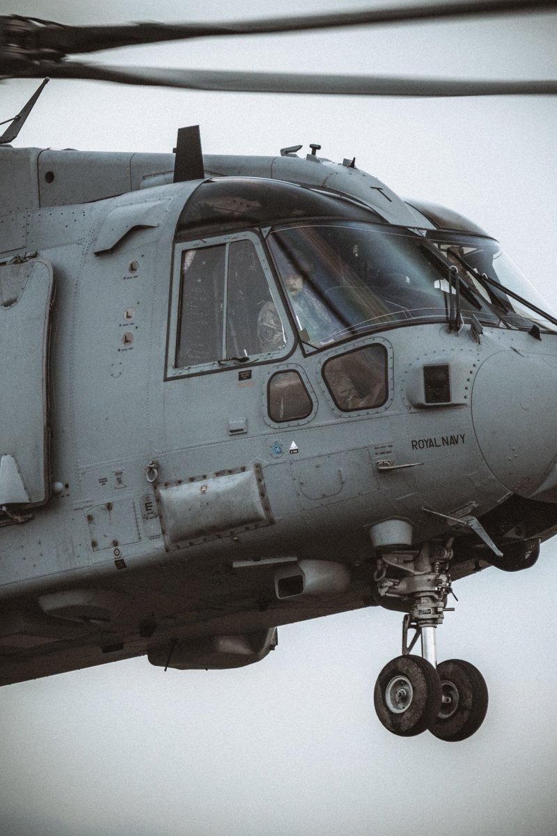 One year today since a Merlin Mk4 of <a href="/846NAS/">846 Naval Air Squadron</a> ditched while operating from <a href="/HMSQNLZ/">HMS Queen Elizabeth</a> with the sad loss of the pilot, Lt Rhodri Leyshon.

The full board of enquiry report has yet to be published.

navylookout.com/merlin-helicop…