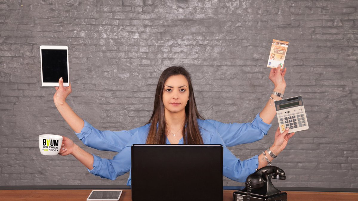 baumnegocios's tweet photo. La oficina perfecta existe 👉 flexible, con servicios incluidos y en el centro de Valencia.
En nuestro blog te contamos cómo elegir la mejor opción y optimizar tu inversión.
🔗 https://t.co/LQvp89hsCZ
#OficinasValencia #BaumNegocios https://t.co/BzPlahG9iy