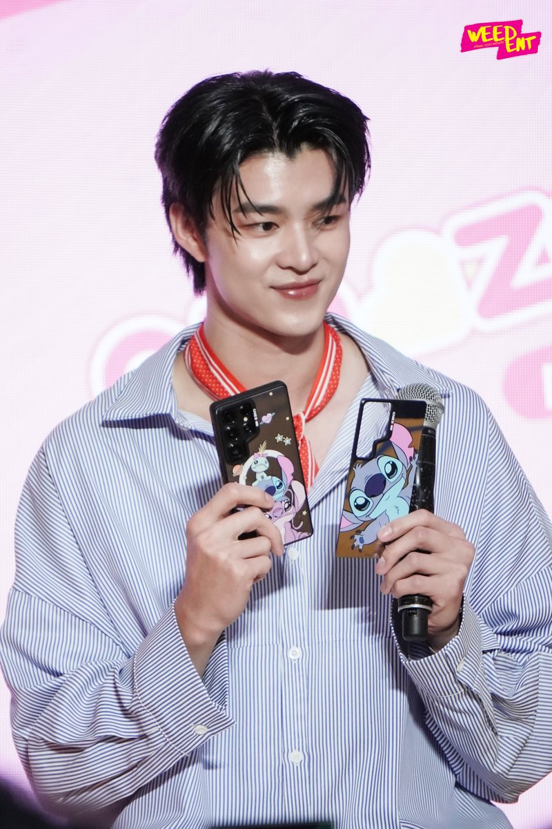 WEED_ENT's tweet photo. " มีน นิชคุณ " ในงาน "Disney Toy Expo Thailand 2025" ร่วมเปิดตัว งานcollab Stitch สุดปัง อวดลายใหมม่สุดน่ารัก ✨

#Meennicha8 #มีนนิชคุณ
#AmazeplusxMeen
#AmazePlus #BeyondThePOPvibes
#DTX2025 #centralwOrld https://t.co/GVincJkGBn