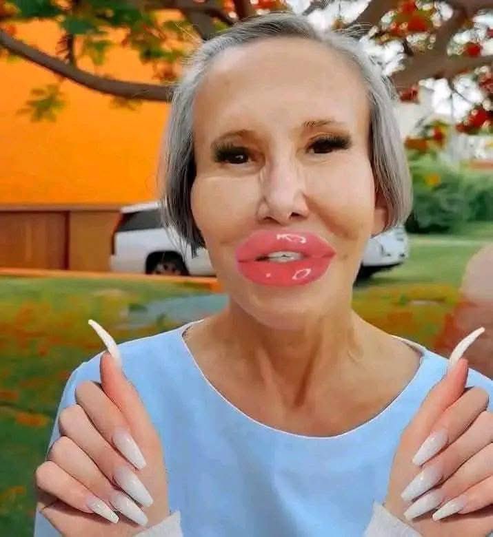 Alberto20451901's tweet photo. @TuTiaSandra Ya duerman a la momia de Marta, de que habla si ella junto con el nye jotillo Origel se la pasa hablando mal de todo mundo, y ahí si no le importa nadota https://t.co/CLm1iI5SdE