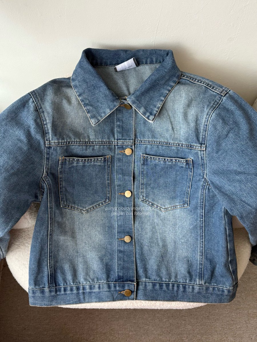 fashion things i don't regret buying:

top timeless &amp; chic from local brand 💌